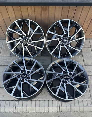 Литые Диски R 17 Hyundai, Комплект, отверстий - 5, Б/у