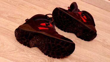 Krasofkalar və idman ayaqqabıları: 38 razmer Klepper krassovka botinka. İçi yumuşaqdır. Yeni kimidir — 9
