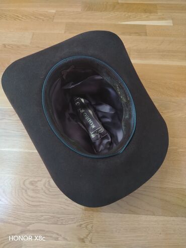 Kape i aksesoari: Muski kaubojski sesir je kao nov, ocuvan. Materijal prevrnuta koza — 6