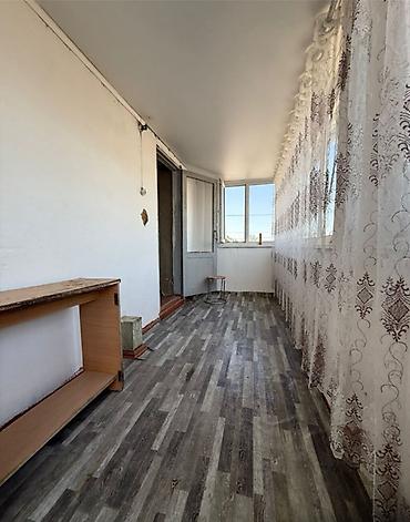 Продажа коттеджей и домов: Продаётся частный дом с двумя уровнями и просторным двором. Первая — 4