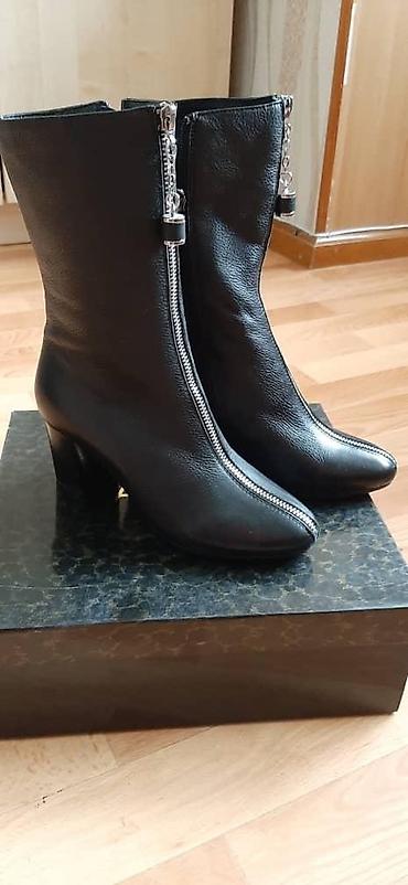 Другая женская обувь: Продаю женскую обувь! Новая и б/у Чтобы приобрести можно связаться по — 12