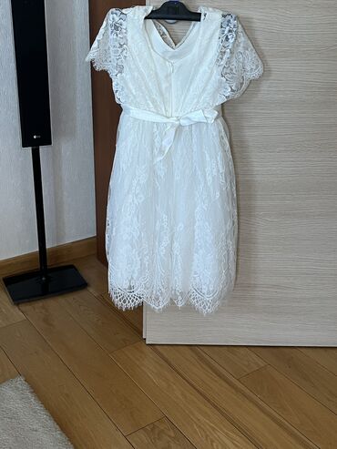 белое платье: Детское платье Monsoon, цвет - Белый