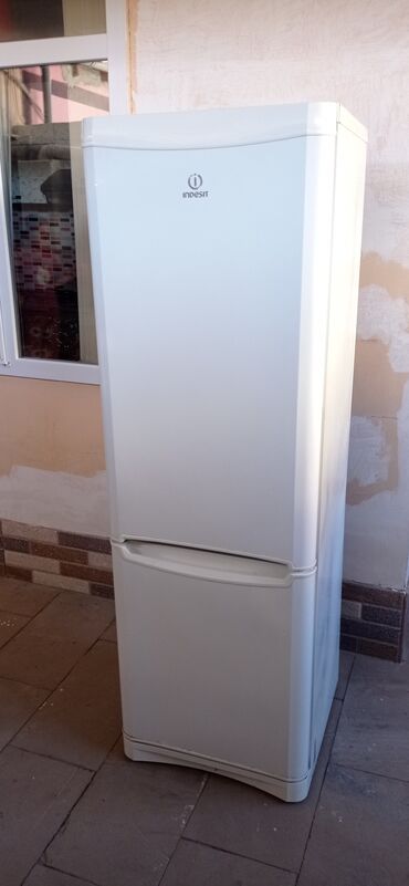 Soyuducular: 2 qapılı Indesit Soyuducu Satılır, rəng - Ağ — 2