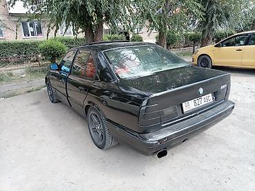 g20 bmw: BMW 5 series: 1988 г., Седан — 3
