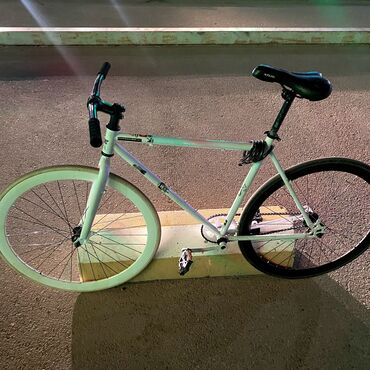 Городские велосипеды: Городской велосипед, Другой бренд, Рама M (156 - 178 см), Сталь, Другая страна, Новый