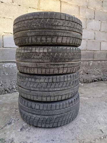 Шины: Шины 225 / 40 / R 18, Зима, Б/у, Комплект, Легковые, Япония, Bridgestone