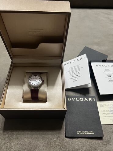 белые часы: Продаются часы оригинал Булгари, бриллианты и белое золото