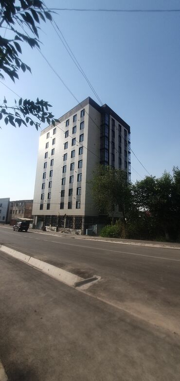 квартира поселок манас: 2 бөлмө, 67 кв. м, Элитка, 5 кабат, ПСО (өзү оңдоп түзөтүп бүтүү үчүн)