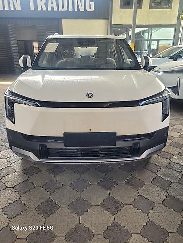 dn8 гибрид: Dongfeng : 2025 г., Автомат, Электромобиль, Кроссовер — 1
