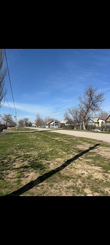 Продажа коттеджей и домов: Продаётся жилой дом с двором и хозяйственными постройками. 12соток — 19