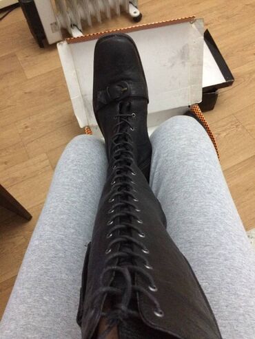 Другая женская обувь: ! Много отличной женской обуви! 41-42 размер -черные замшевые — 13