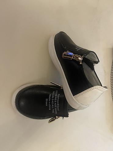 ugg bakü: Uşaq ayaqqabısı – qara rəngli, slip-on model - Material: süni dəri — 5