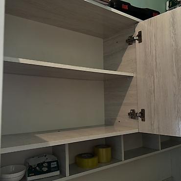 silver kitchen: Продаю б/у Кухонный навесной модуль с полками и шкафами - Материал — 4