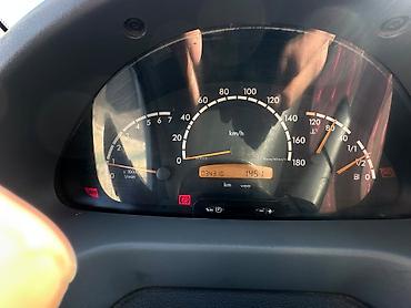 jon deer: Легкий грузовик, Mercedes-Benz, Стандарт, Б/у — 9