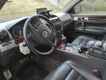 Transport: Volkswagen Touareg: 5 l | 2005 year SUV/4x4