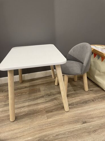 столы и стулья для офиса: Новый