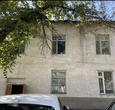 Продажа домов: Продается 1 комн квартира Район Аламедин б/р Этаж 2/1 Сталинка 31