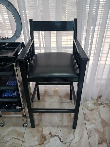 Salon, tibbi kreslolar: İşlənmiş
