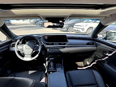 Lexus: Lexus ES: 2021 г., Седан — 6