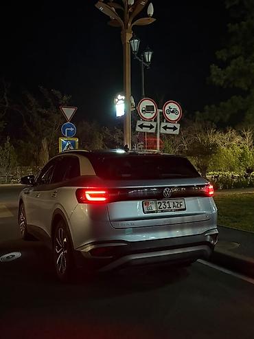 passat variant: Volkswagen ID.4: 2022 г., Автомат, Электромобиль, Кроссовер — 5