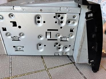 Avtoelektronika: Avtomobil üçün multimedia/baş blok Xüsusiyyətlər: - 7" toxunma — 5