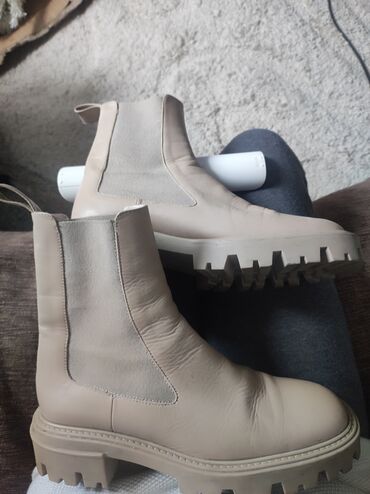 Ankle boots: Ankle boots, Zara, 39