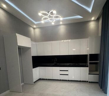 Mətbəx mebeli: Metbex mebeli satılır tezedi 800 azn mdf akril. Olcu 6 metr. Hun 2