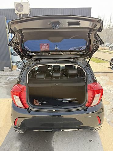Chevrolet: Chevrolet Spark: 2019 г., 1 л, Вариатор, Бензин, Хэтчбэк — 6