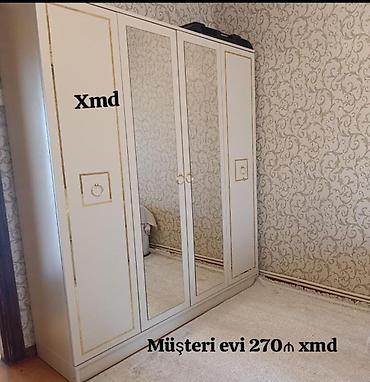divar skaflari: Üç qapılı paltar şkafı - Rəng: açıq krem, qızılı dekor xətləri - Ön — 1