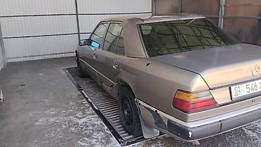 215 70 сешка: Mercedes-Benz W124: 1990 г., 2 л, Дизель, Седан — 4