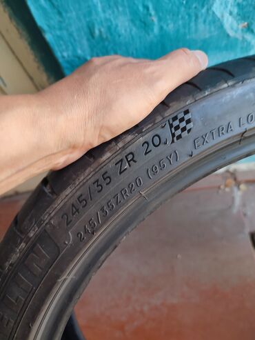 зимние шины 18 размер: Шины 245 / 35 / R 20, Лето, Б/у, 1 шт, Легковые, Michelin
