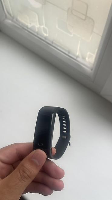 huawei band: Фитнес-браслет (черный) - Сенсорный экран с кнопкой управления на — 3