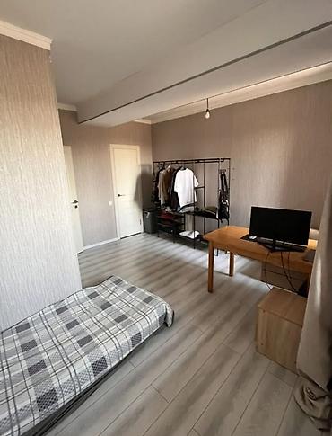 osh flat: 5 мкр, сдаётся 2‑комнатная квартира, этаж 6 из 12. Евроремонт — 8