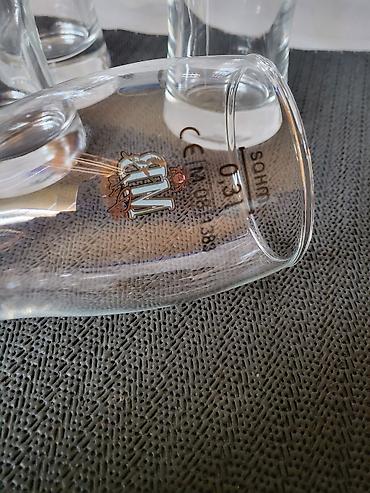 staklene cinije sa poklopcem: Vintaz nove case MB Pils za pivo. Case MB Pils (vise se ne proizvode — 8