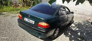 Toyota: Toyota Avensis: 1998 г., 1.6 л, Механика, Бензин, Седан — 2