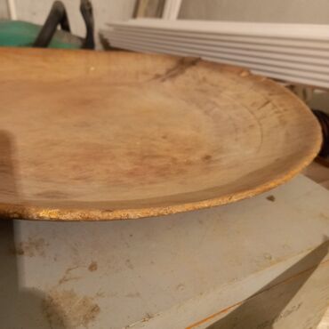 Digər qab-qacaq və mətbəx ləvazimatları: Ağac gövdəsindən hazırlanmış tabağ. - Tabağ, unun ələkdən — 13