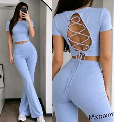 baletanke sa platformom: Komplet majica crop top i zvonarice sa visokim strukom. -Pripijeni — 6