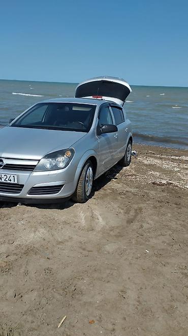 üstü açıq maşın: Opel Astra H, 5 qapılı hetçbek - Gümüşü rəng - Benzin mühərriki - Ön — 7