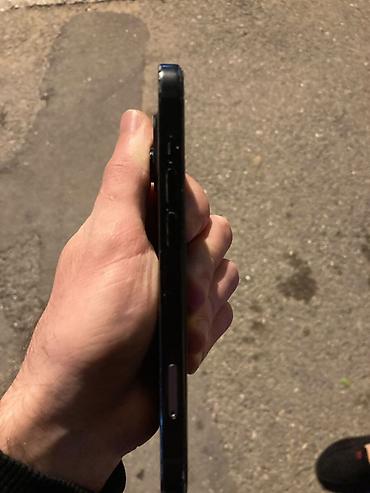 video karta: IPhone 14, Qara — 2