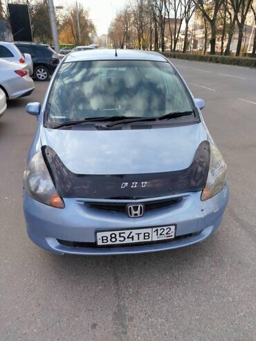 автомобиль саната: Honda Fit: 2002 г., 1.3 л, Вариатор, Бензин, Хетчбек