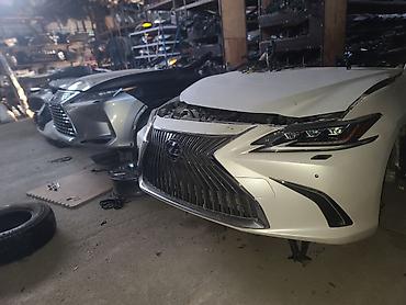 Бампер и комплектующие: Бампер Lexus, Б/у, Оригинал — 24