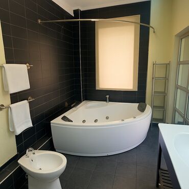 Посуточная аренда квартир: 1 комната, Бытовая техника, Домофон, Банные принадлежности — 5