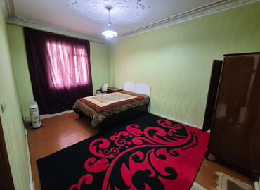 Uzunmüddətli kirayə mənzillər: Təcili! 7 mkr, Era məktəbin yanındaki evin 1ci mərtəbəsindəki 2 — 2