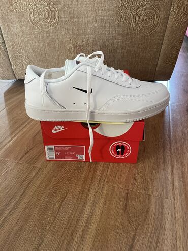 Women's Sneakers and athletic shoes: Nike, 44, bоја - Roze — 9