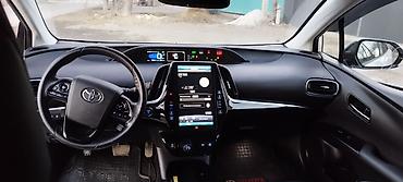 Toyota: Toyota Prius: 2019 г., 1.8 л, Типтроник — 8