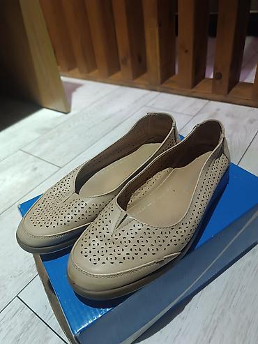 foot patch: Женская обувь, 35 размера. Каждая по 100 сом, все вместе 600 сом - — 3