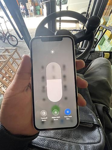 Apple iPhone: IPhone 12, Б/у, 128 ГБ, Белый, Зарядное устройство, Защитное стекло, Чехол, 100 % — 5