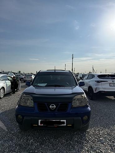 Nissan X-Trail: 2003 г., 2 л, Механика, Бензин, Кроссовер