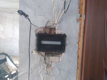 Электрики: Электрик$Сантехник г.Ош
-------------------------------- — 12