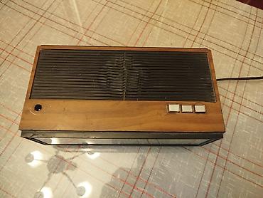 Satovi za kuću: Retro stari radio Junior flip budilnik vintage. Nepoznato stanje — 12